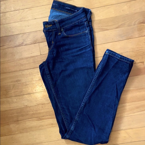 Guess Skinny Jeans - Picture 2 of 3